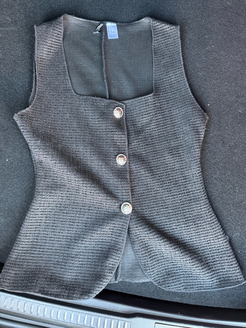 H&M Black Ribbed V‑Neck Sweater Vest with Decorative Buttons